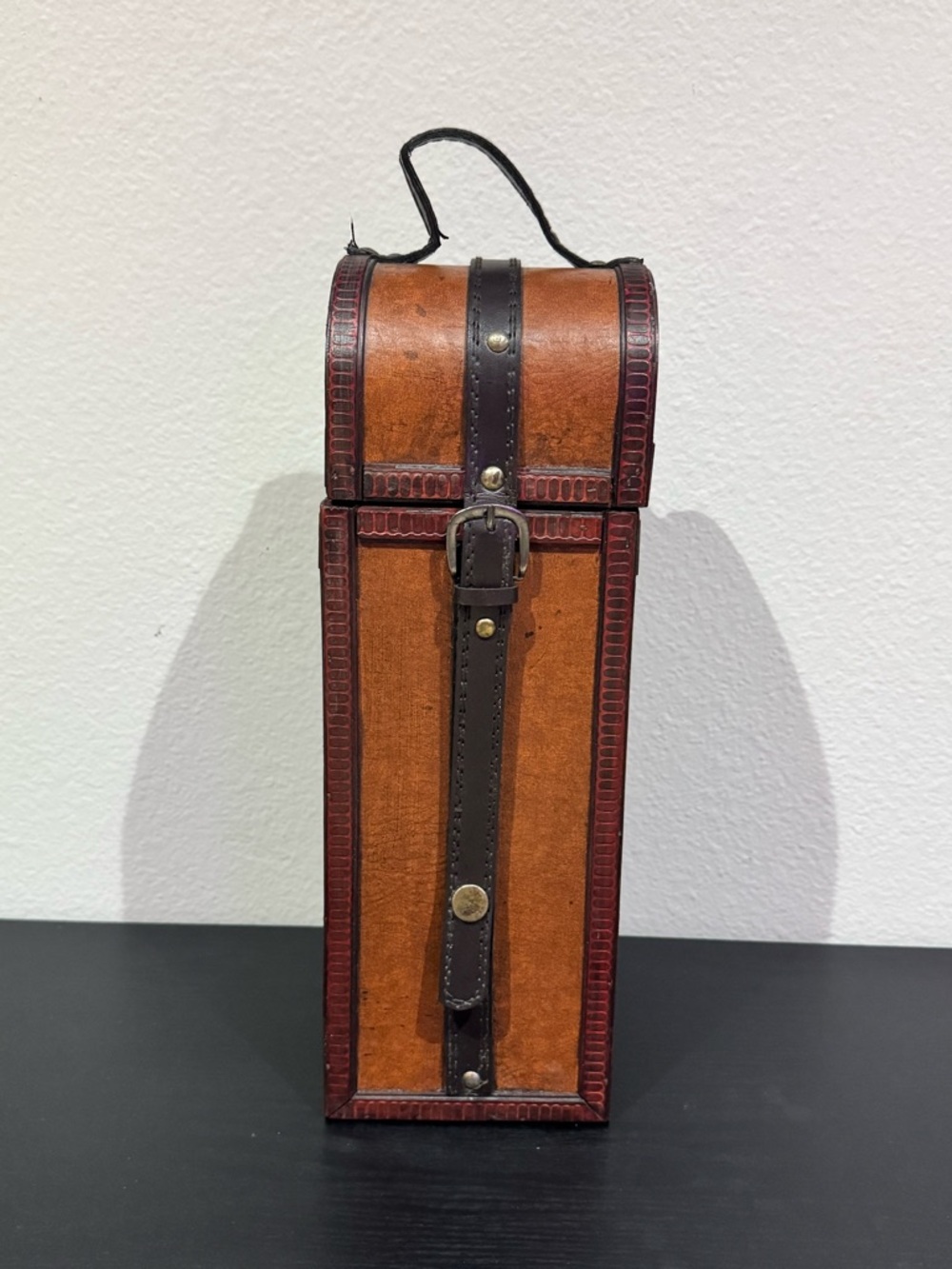 Brown-wood Leather Vertical Wine Carrier Bag
